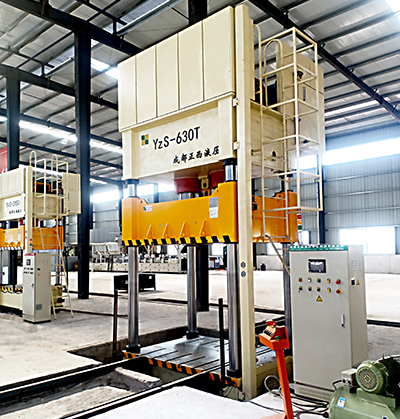 四川達(dá)州客戶定制的630噸四柱液壓機(jī)介紹技術(shù)參數(shù)電機(jī)和價(jià)格，由成都正西液壓機(jī)供應(yīng)，希望對(duì)選購中有所幫助